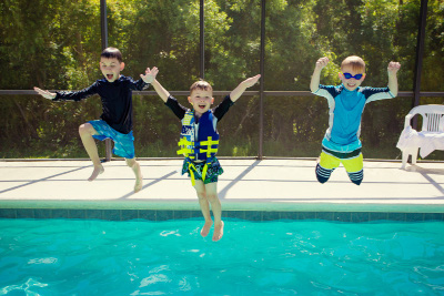 Comparing Regular Chlorine Pools to Saltwater Pools: Which is Right for You? Comparing Regular Chlorine Pools to Saltwater Pools: Which is Right for You?