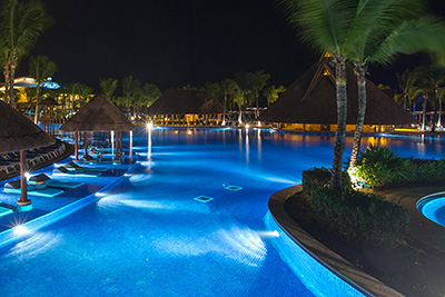 What Are The Benefits of Swimming Pool Lighting What Are The Benefits of Swimming Pool Lighting